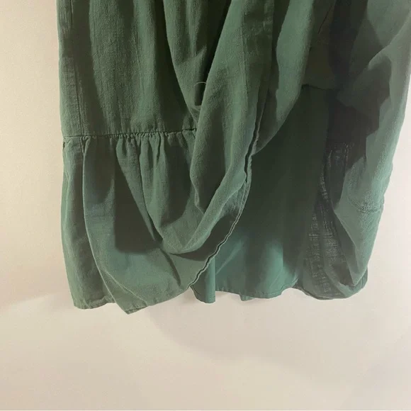Nursing Queen Green Dress with Pockets and Bell Sleeves - Picture 6 of 10